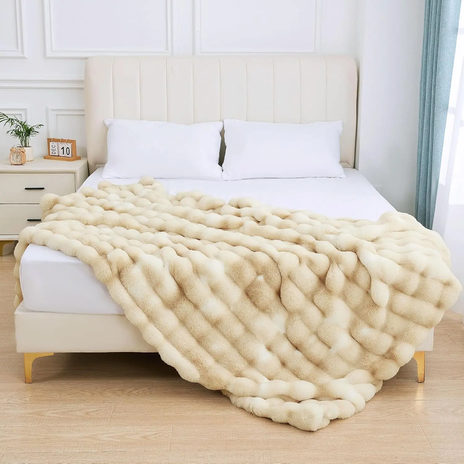 ORINOVA Cloud-Feel Fluffy Throw Blanket
